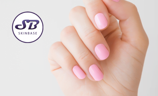 nails